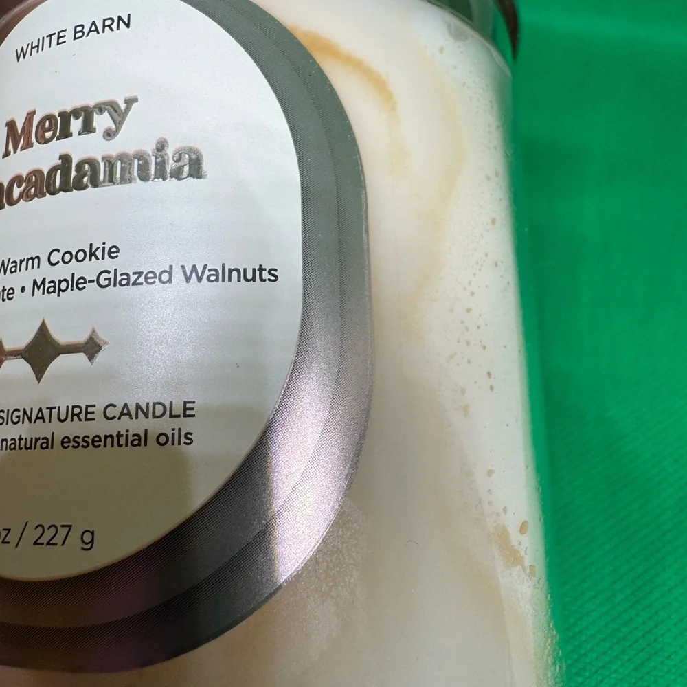 White Barn Merry Macadamia Scented Single Wick Candle - 🕯️ New - Picture 4 of 8
